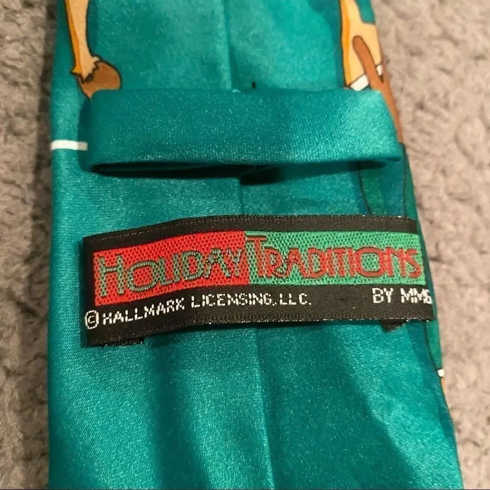 Hallmark Football Santa Tie - Picture 4 of 8